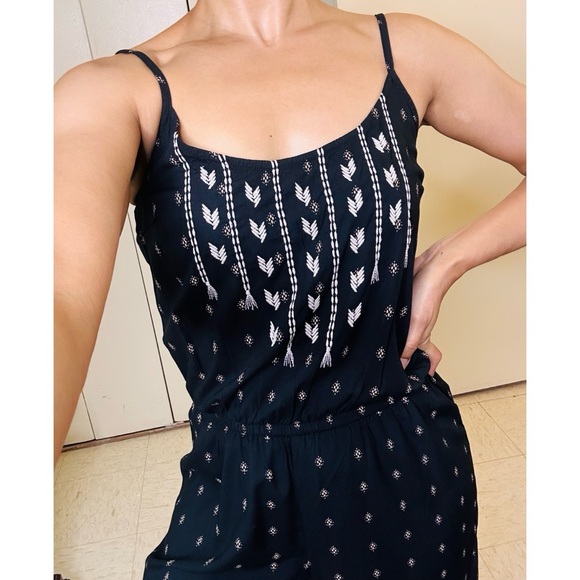 Old Navy Pants - Black and White Patterned Cropped Wide Leg Jumpsuit XS NEW
